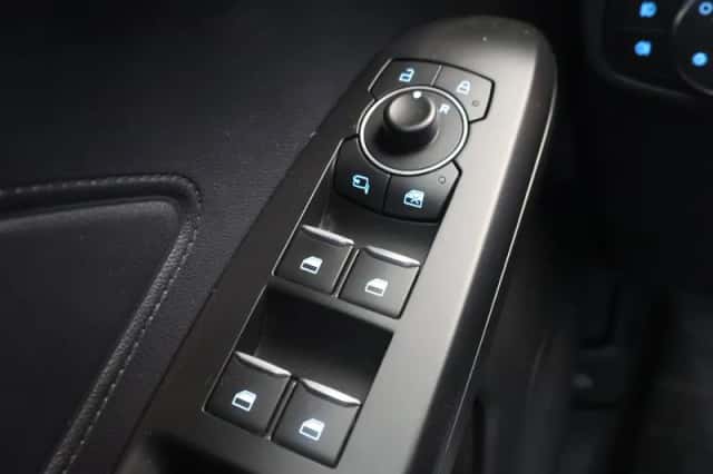 Ford Focus (2023) thumbnail 34