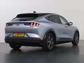 Ford Mustang (2023) thumbnail 2