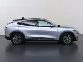 Ford Mustang (2023) thumbnail 6