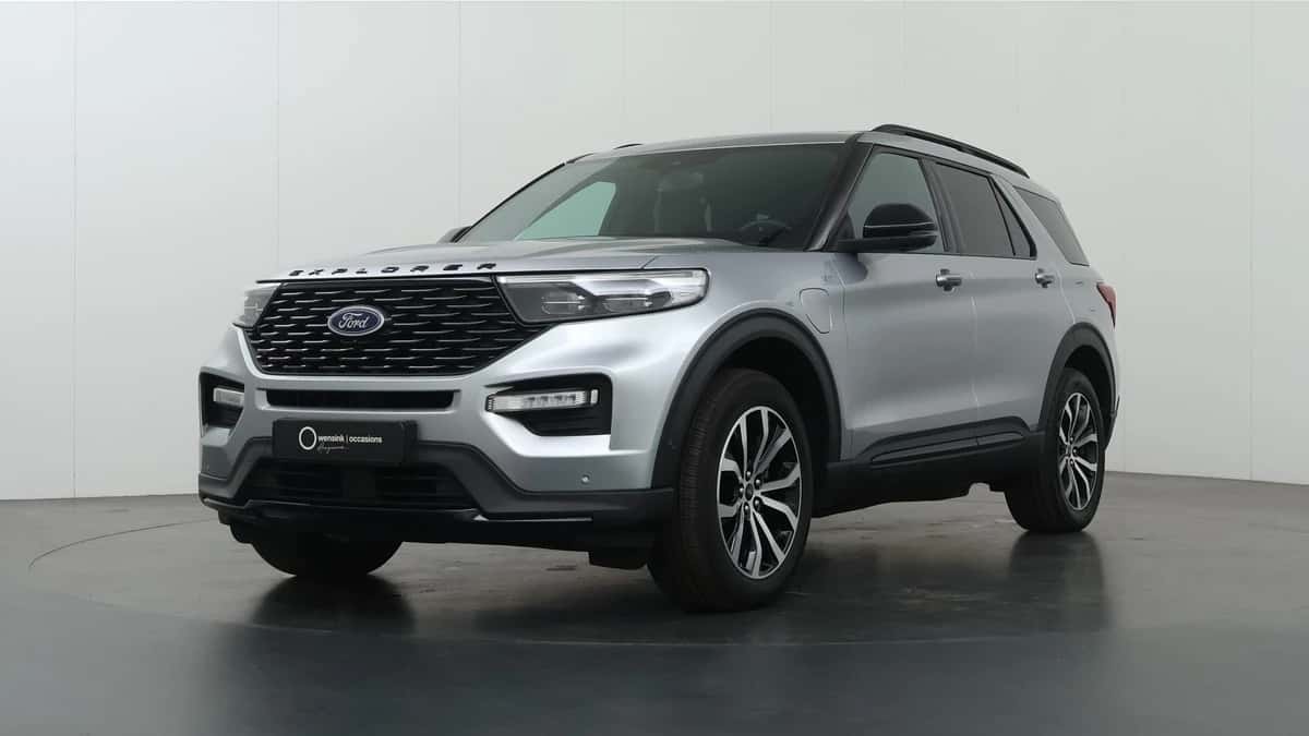 Ford Explorer (2021) — foto 1