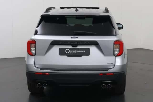 Ford Explorer (2021) thumbnail 4