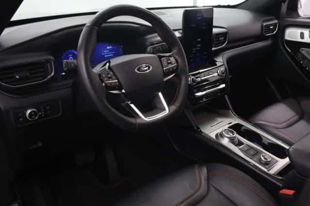 Ford Explorer (2021) thumbnail 7
