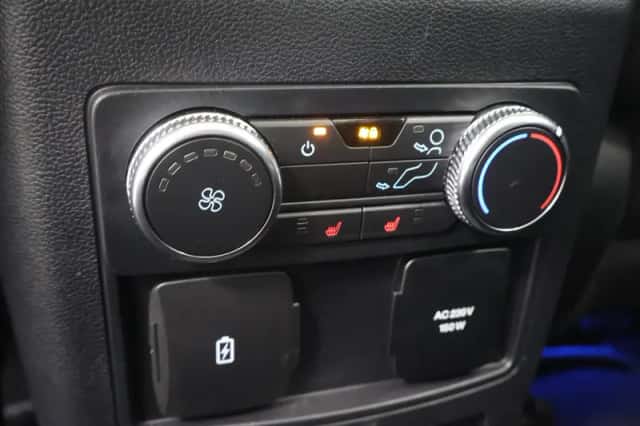 Ford Explorer (2021) thumbnail 10