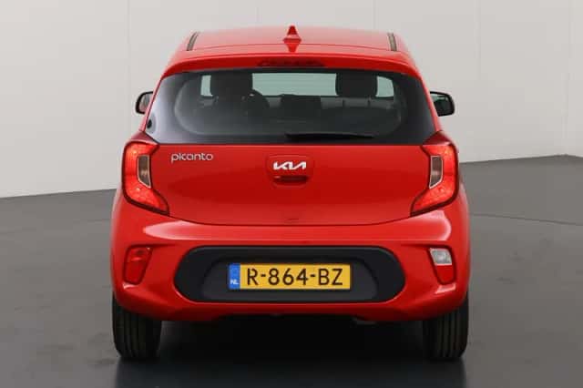 Kia Picanto (2022) thumbnail 4