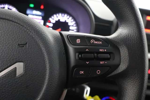 Kia Picanto (2023) thumbnail 26