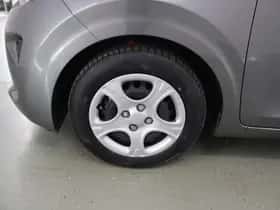Kia Picanto (2023) thumbnail 34