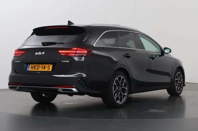 Kia Ceed Sportswagon (2025) thumbnail 2