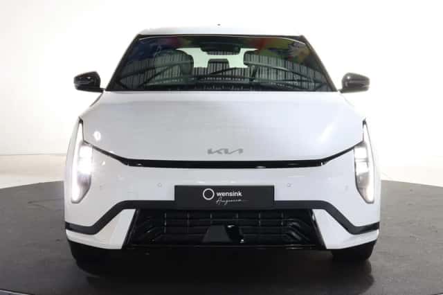 Kia EV4 (2026) thumbnail 3