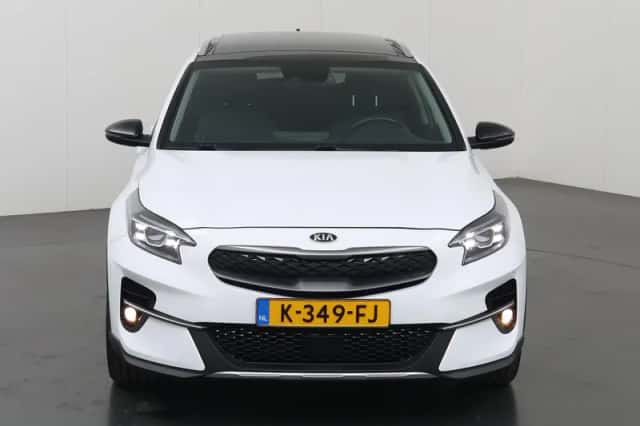 Kia XCeed (2021) thumbnail 3
