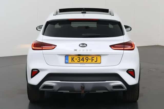 Kia XCeed (2021) thumbnail 4