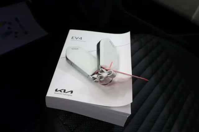 Kia EV4 (2026) thumbnail 26