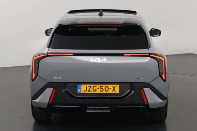 Kia EV4 (2026) thumbnail 4