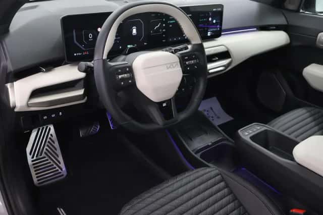 Kia EV4 (2026) thumbnail 7