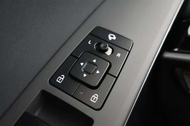 Kia Niro (2025) thumbnail 32