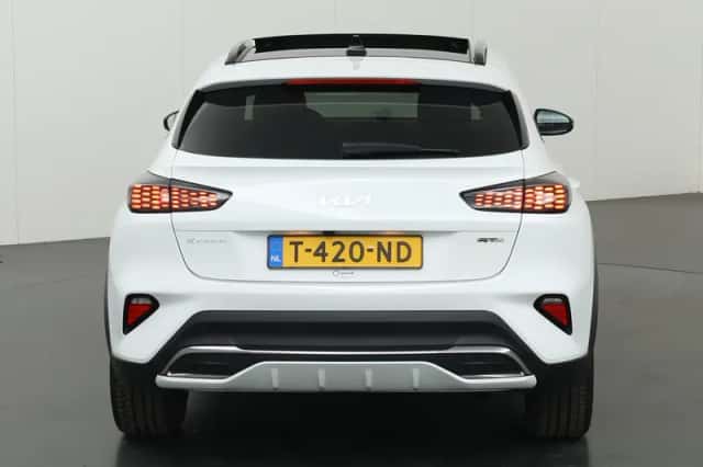 Kia XCeed (2023) thumbnail 4