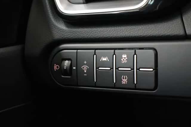 Kia XCeed (2023) thumbnail 34