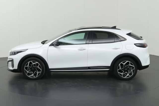 Kia XCeed (2023) thumbnail 5