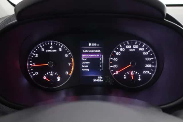 Kia Picanto (2021) thumbnail 12