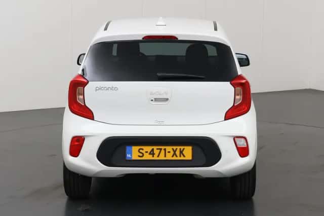 Kia Picanto (2023) thumbnail 4
