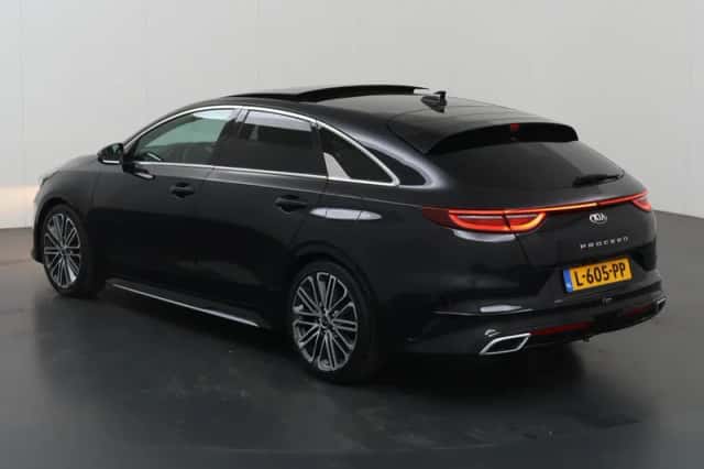 Kia Proceed (2021) thumbnail 22