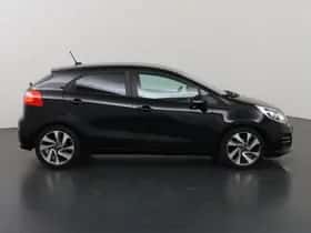 Kia Rio (2017) thumbnail 6