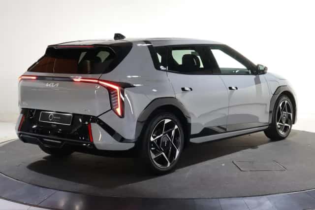 Kia EV4 (2026) thumbnail 2
