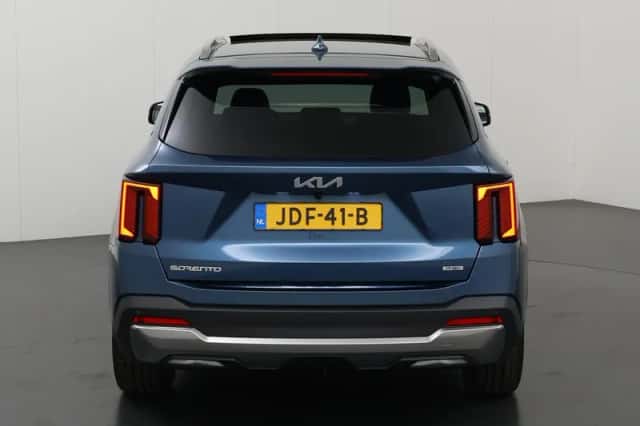 Kia Sorento (2025) thumbnail 4