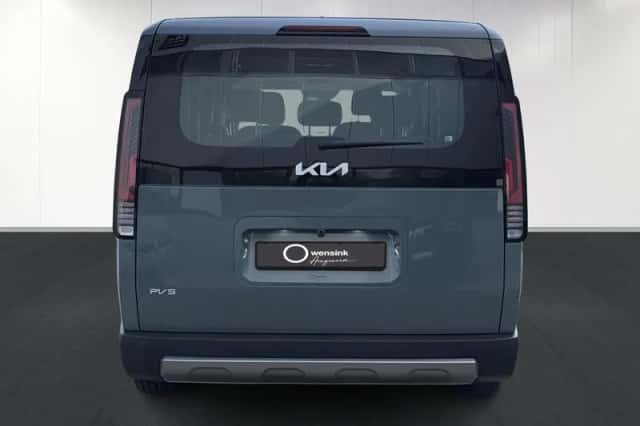 Kia PV5 Passenger (2026) thumbnail 4