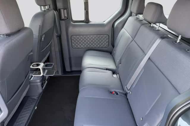 Kia PV5 Passenger (2026) thumbnail 9