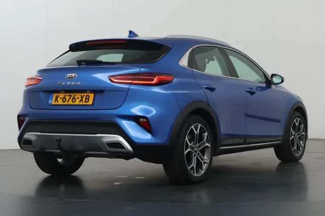 Kia XCeed (2021) thumbnail 2