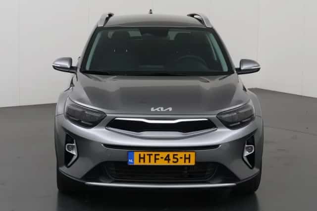 Kia Stonic (2025) thumbnail 3