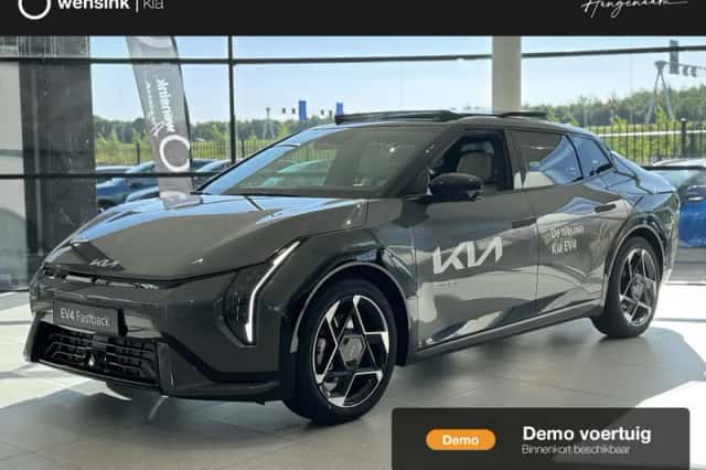 Kia EV4 (2025) thumbnail 1
