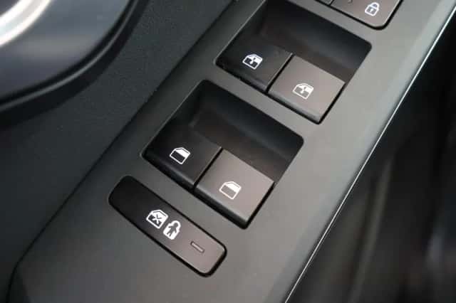 Kia Niro (2025) thumbnail 36