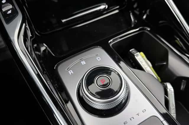 Kia Sorento (2024) thumbnail 25
