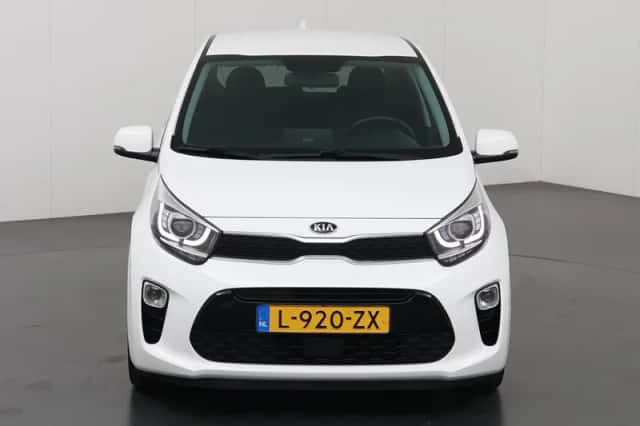 Kia Picanto (2021) thumbnail 3
