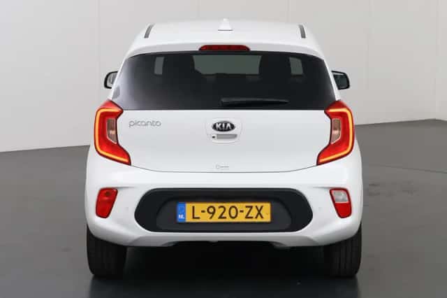 Kia Picanto (2021) thumbnail 4