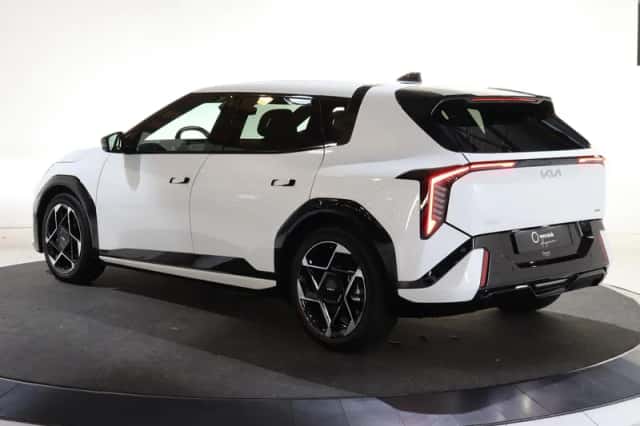 Kia EV4 (2026) thumbnail 16