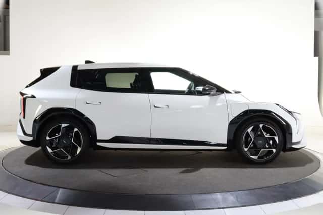 Kia EV4 (2026) thumbnail 6