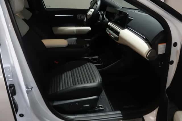 Kia EV4 (2026) thumbnail 7