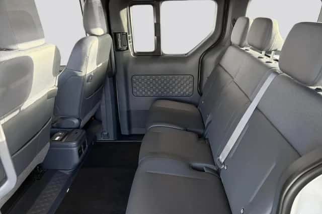 Kia PV5 Passenger (2026) thumbnail 12