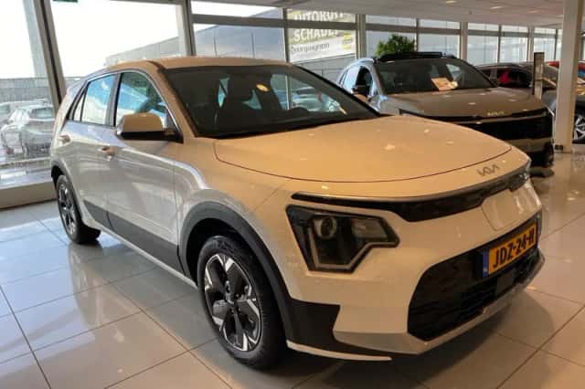 Kia Niro EV (2025) thumbnail 3