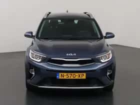 Kia Stonic (2022) thumbnail 3