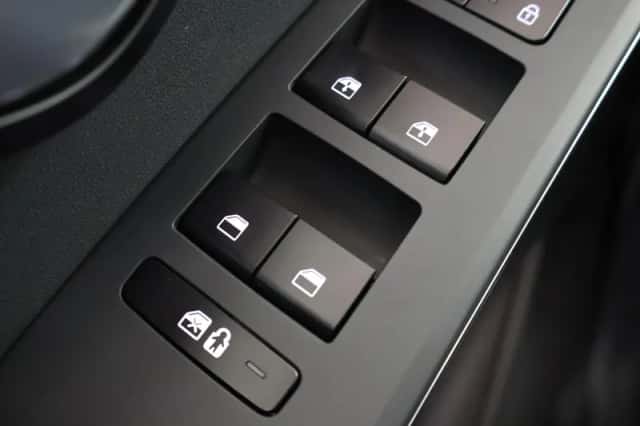 Kia Niro (2023) thumbnail 35