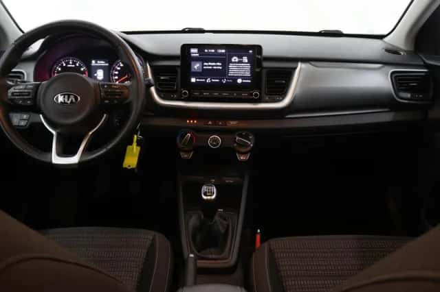 Kia Stonic (2021) thumbnail 8