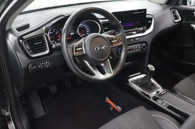 Kia XCeed (2021) thumbnail 7