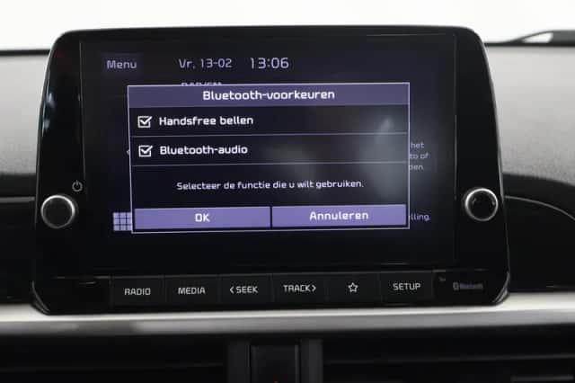 Kia Picanto (2023) thumbnail 17