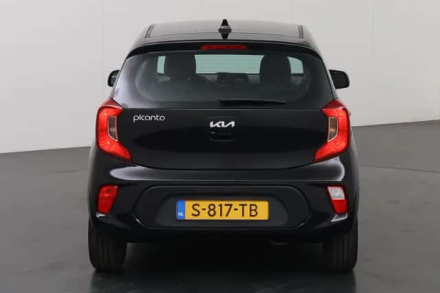 Kia Picanto (2023) thumbnail 4