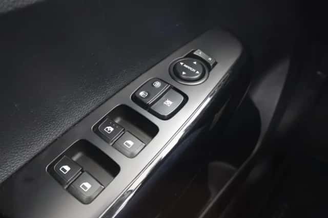Kia Picanto (2023) thumbnail 31