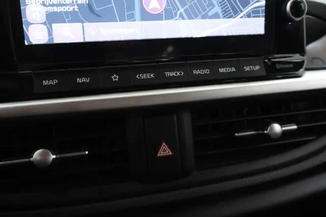 Kia Picanto (2021) thumbnail 18