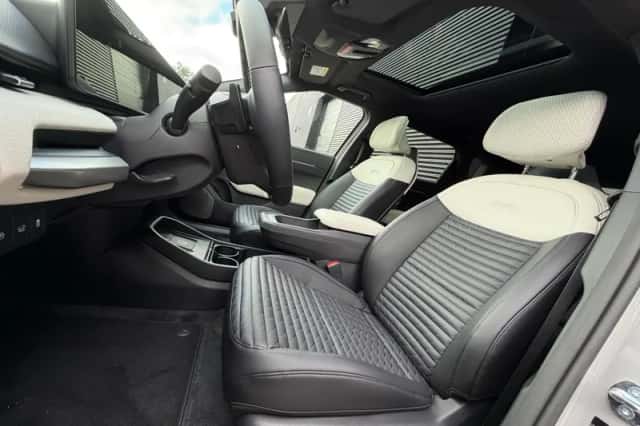 Kia EV4 (2025) thumbnail 16